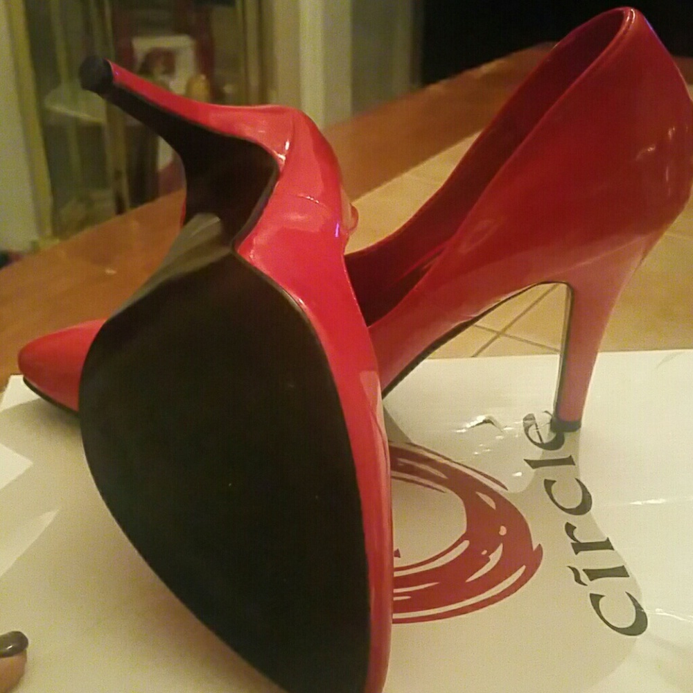 COPY - RED Patent Leather Pump